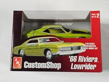 AMT Custom Shop ’66 Riviera Lowrider Custom Detailed Paint 1/25 Kit