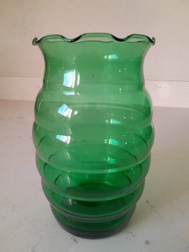 Vintage Forest Green Vase Anchor Hocking Depression Glass Bee Hive Ruffled 7”