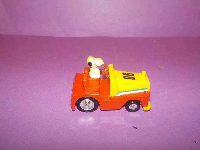 VINTAGE AVIVA PEANUTS SNOOPY VEHICLE NO. C11 DIECAST | eBay