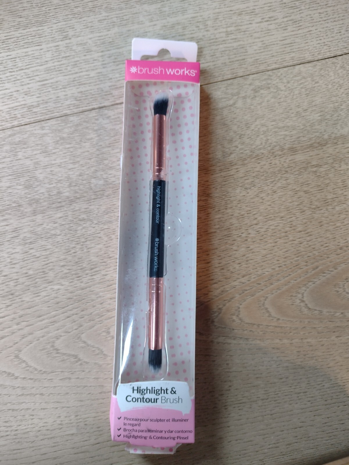 Brushworks Highlight & Contour Brush
