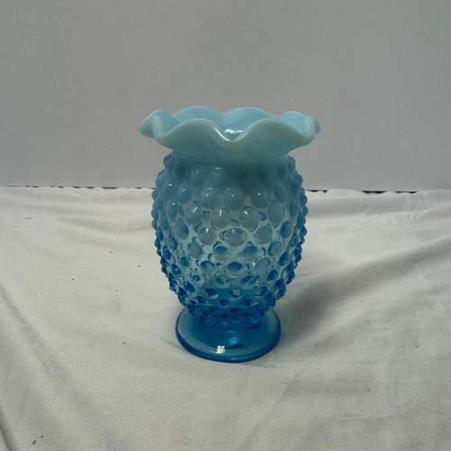 Vintage Fenton Blue Opalescent Glass Hobnail Bud Vase 3.5” Tall