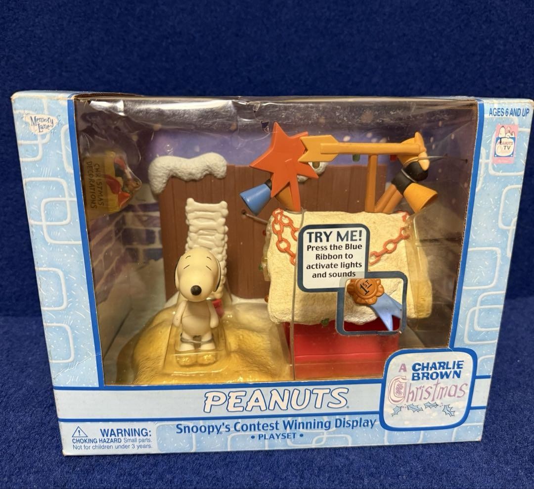 【新品】Snoopy’sContest Winning Displayフィギュア Peanuts Snoopy's Contest Winning Display Playset A Charlie
