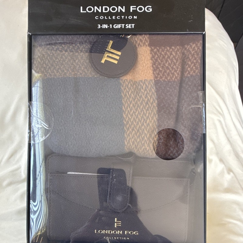 London Fog 3-Piece Women's Accessory Set Plaid, Logo Accents Brown/Beige