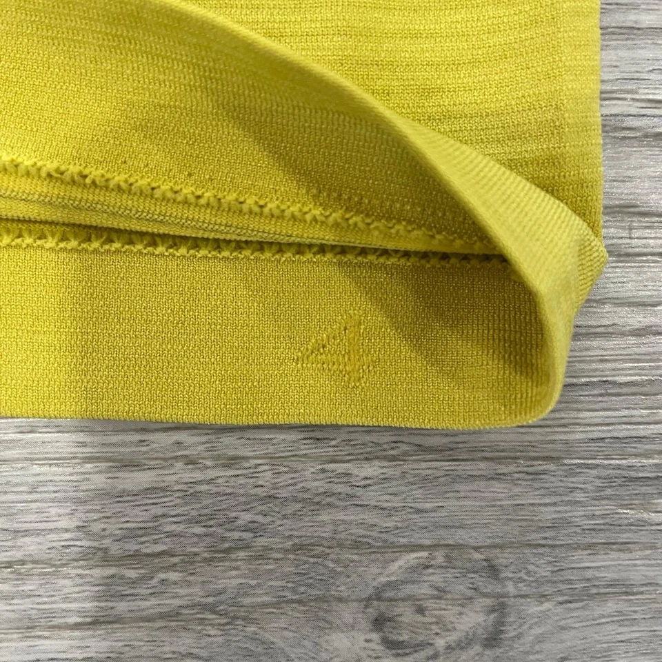 Lululemon Women’s Size 4 Swiftly Tech Long Sleeve Shirt 2.0 Yellow Pear Gym - Imagem 4 de 4