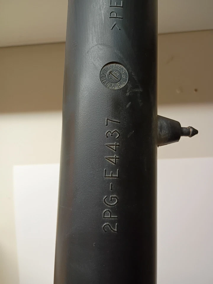 Yamaha Viking VI 700 EPS Crew Center Air Duct Air Intake 2PG-E4437-00-00 — 第 3/4 张图片