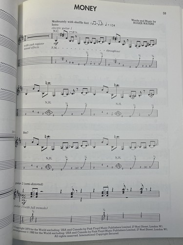 PINK FLOYD - DARK SIDE OF THE MOON - GUITAR TABLATURE EDITION - Picture 4 of 6