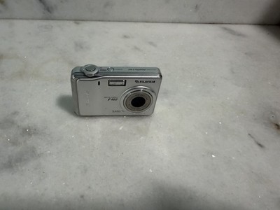 Fujifilm FinePix F Series F460 5.1MP Digital Camera - Silver for