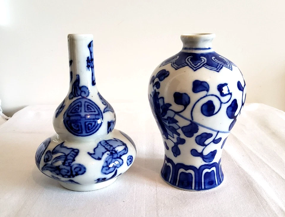 Vintage chinesische blau-weiße Porzellan Vase Mitte 20.Jh Handarbeit Topzustand