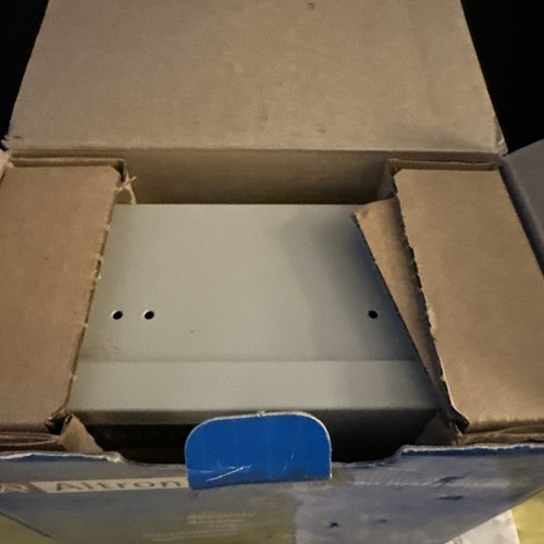 ALIMENTATION DE VIDÉOSURVEILLANCE ALTRONIX SAV9D 12VDC @ 5A 9 PTC FLAMBANT NEUF - Photo 7/18