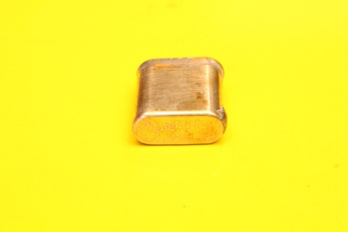 CRYSTAL - QUARTZ - 3850 kHz - 3.85 MHz - CR-18/U case - GRC-9