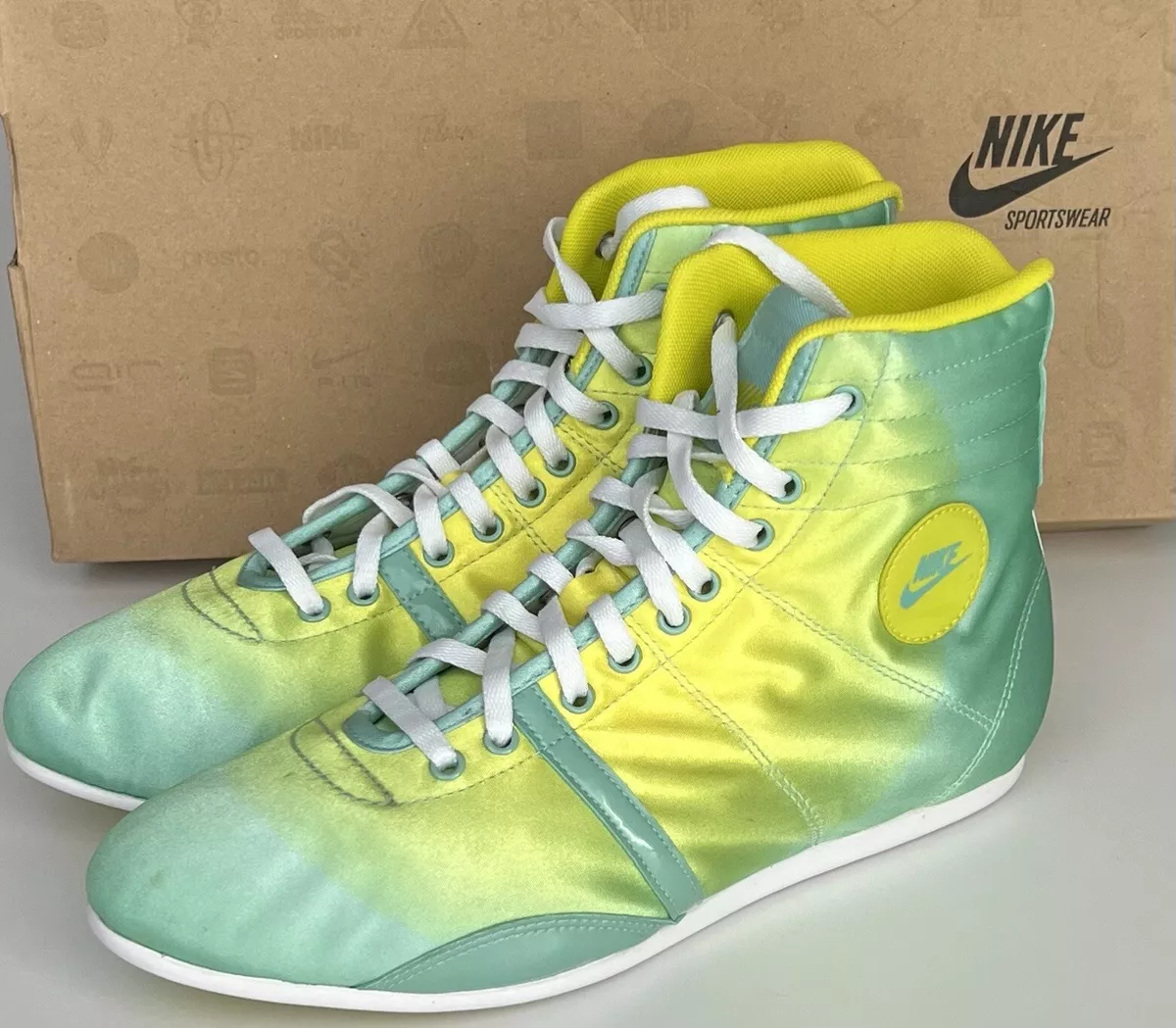 Retro Style Nike Hijack Mid Boxing Trainers Uk Size 4 Excellent