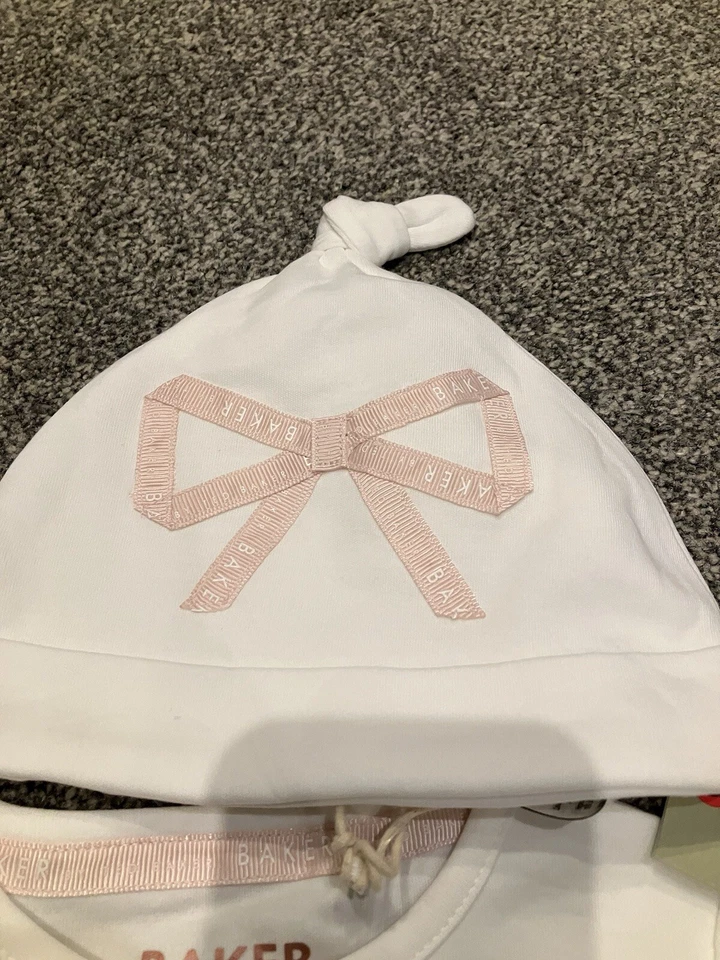BNWT Ted Baker Baby Girls  Sleepsuit Babygrow All In One With Hat 3-6 Months - Image 2 of 4