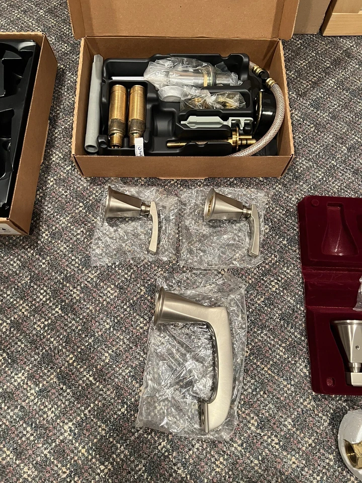 MOEN SHOWHOUSE DEVINE COLLECTION SISTEMA DE BAÑERA Y DUCHA NÍQUEL CEPILLADO ¡¡¡GAMA ALTA!!!! Foto 3 de 4