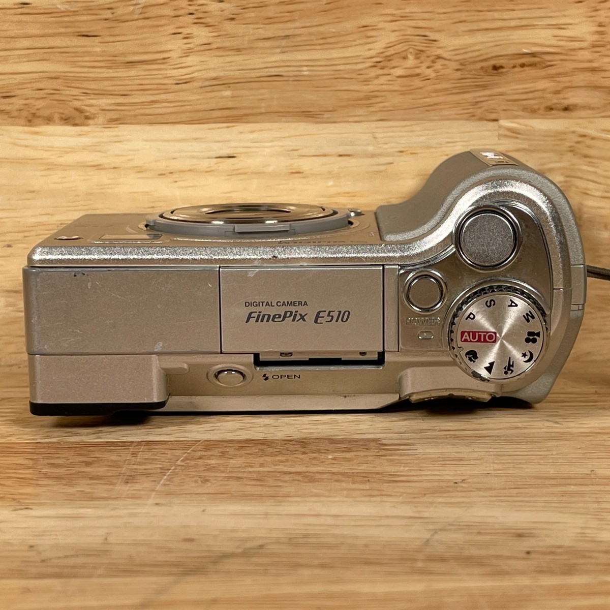 Fujifilm FinePix E510 5.2MP 2