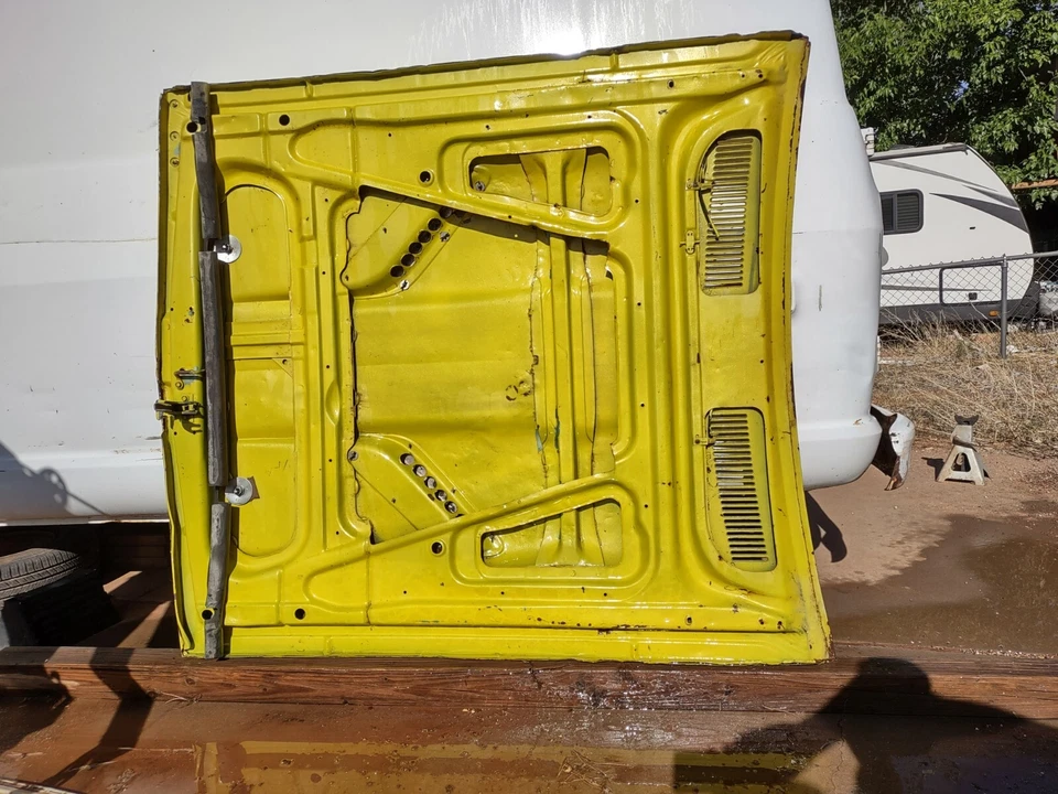 Used 1971-74 Plymouth Barracuda Hood E-Body Mopar Foto 2 de 4