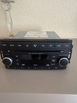 DODGE NITRO 2009 RADIO STEREO CD PLAYER Gebraucht