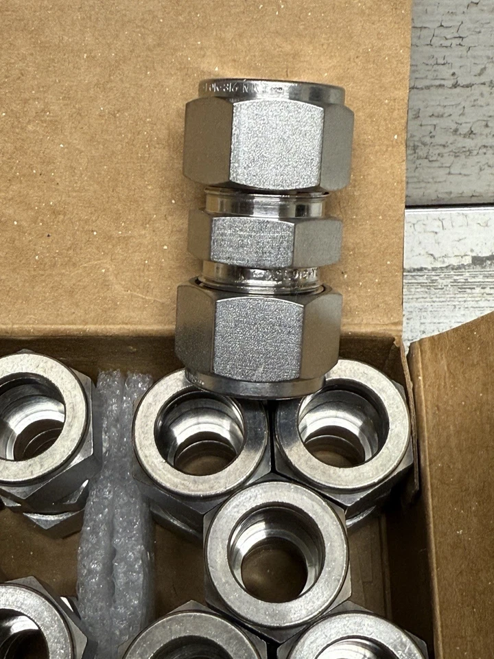 Box of 10 Swagelok SS-1010-6 5/8" Union Stainless Steel New - Image 3 of 4