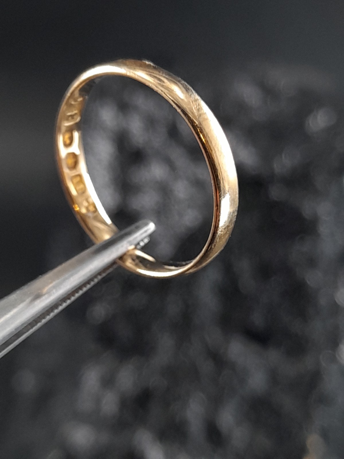 18ct gold Victorian wedding ring original Box Size M, 1.82g Newcastle Assay Rare image 2