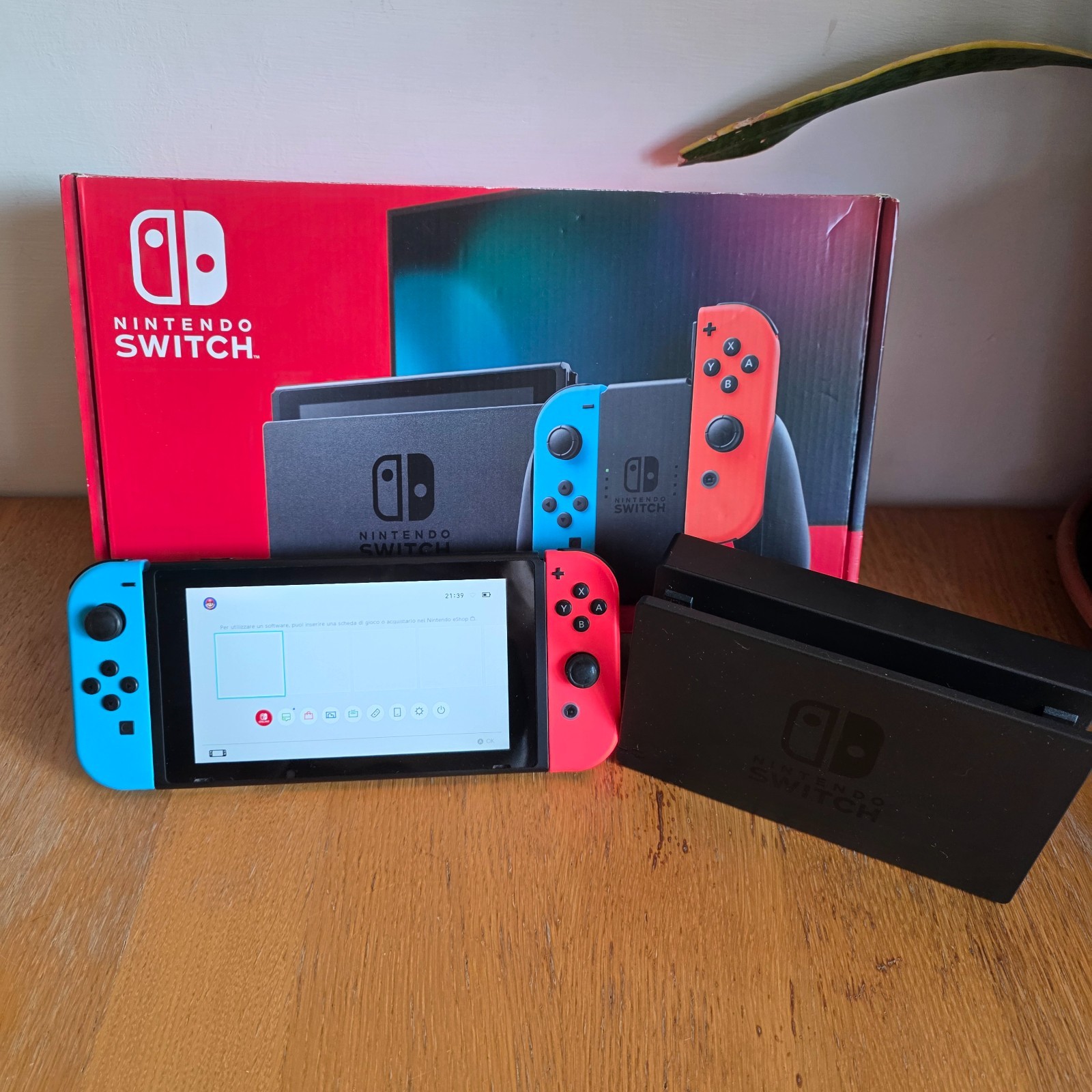 Console Nintendo Switch bleue et rouge FONCTIONNELLE + boîte et accessoires