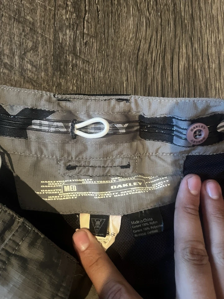 Vintage Oakley Padded MTB Shorts Mens Size 32 Grey Mountain Bike W Pockets - Image 3 of 4