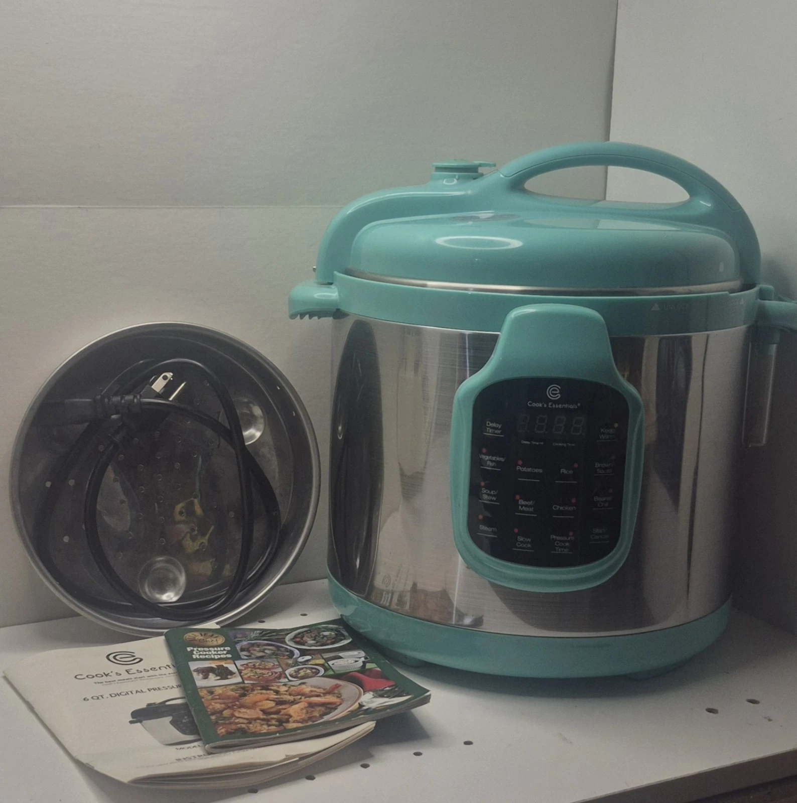 Cooks Essential 6qt. Electric Pressure Cooker Teal Very Nice