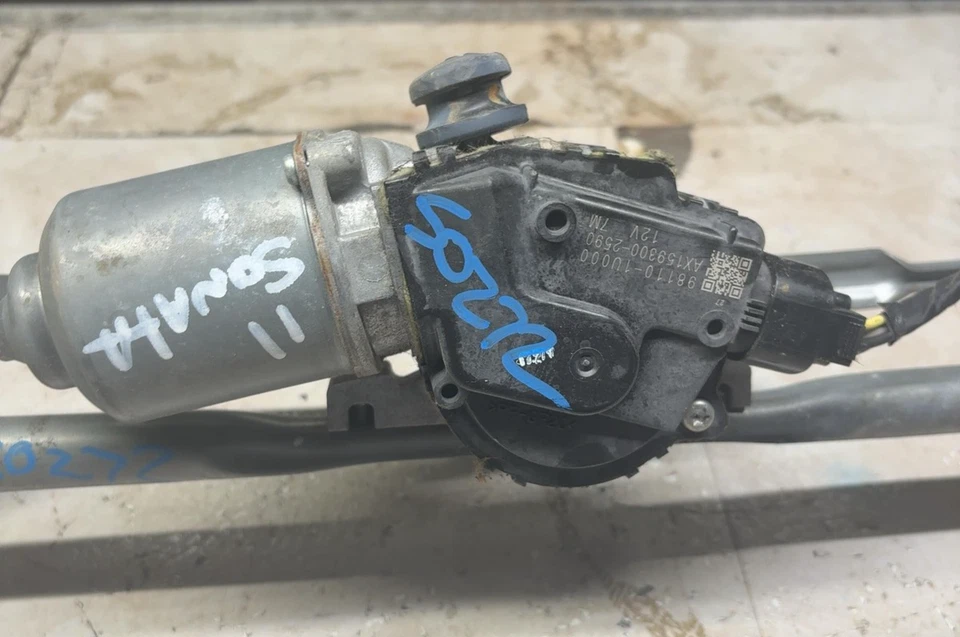 2011-2015 KIA SORENTO Windshield Wiper Motor & Transmission Linkage Assembly OEM - Image 3 of 4