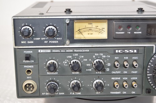 ICOM IC-551 50MHz 5W All Mode Transceiver Ham Radio Tested Excellent - Picture 3 of 20