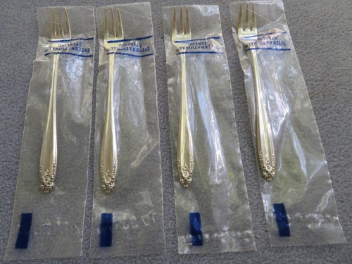 FOUR International Sterling Silver Prelude Seafood Cocktail Forks New In Sleeves