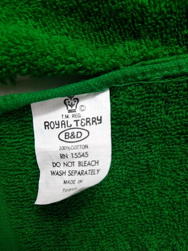 Set of 2 - Green Royal Terry Embroidered Christmas Theme Hand Towels - Bild 5 von 6