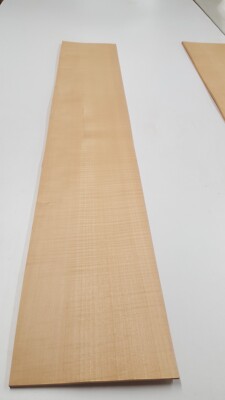 Figürliches verwittertes Bergahornholzfurnier - 1 Naturholzplatte - 1030 mm x 185 mm