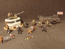Mega Bloks Call of Duty Landing Craft Invasion 100% completo più personaggi extra 