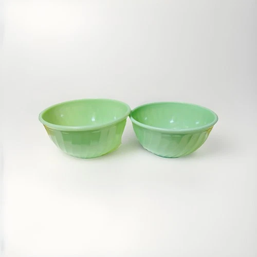Set of 2 Vintage Anchor Hocking Fire King  Jadeite Swirl Mixing / Serving Bowls