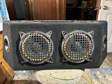 Roadmaster Carpeted Stereo Speaker System RTS3000 Pre Owned Read Description.