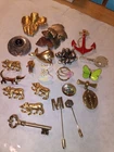 New ListingLOT OF VINTAGE COSTUME JEWELRY PINS