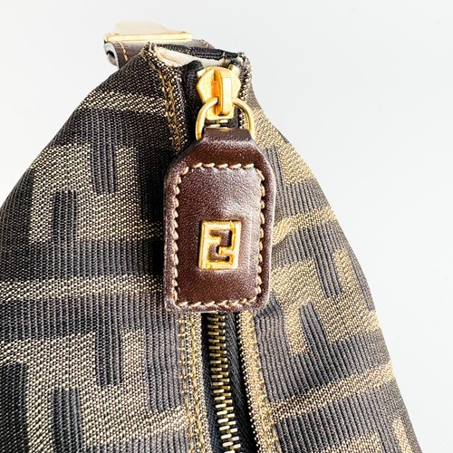 Sac à main économies FENDI Zucca pochette accessoire vanité FF marron toile cuir