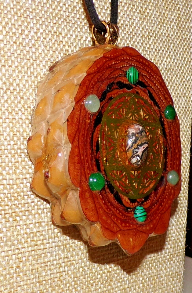 Perilla Cono de Pino - Estrella de David - Colgante con Piedras Preciosas de Soporte Foto 2 de 4