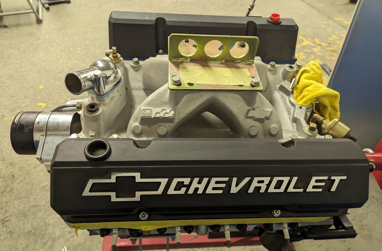 350 CHEVY ENGINE HP 4 bolt mains 1 PIECE REAR MAIN SEAL, AFR Heads