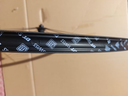 DT Swiss 1400 Dicut Oxic - Foto 2 di 12