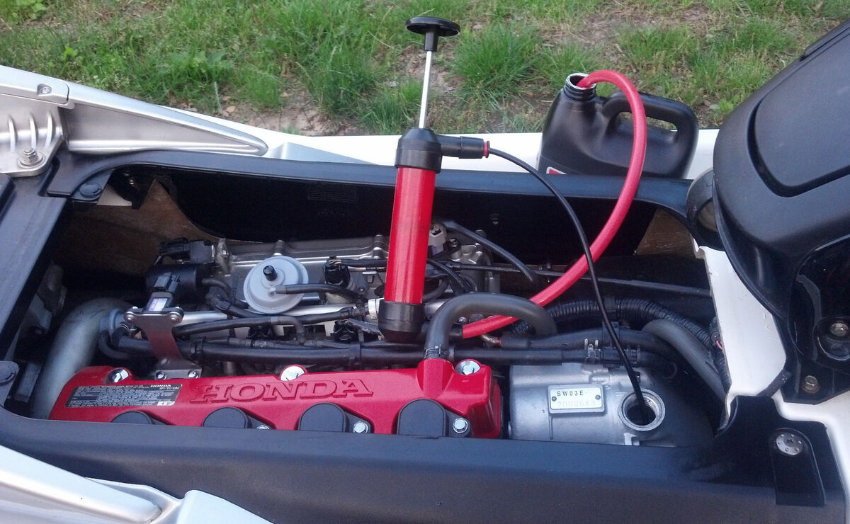 Yamaha OIL CHANGE PUMP Jetski PWC Waverunner 4-stroke FX Yamaha OIL CHANGE PUMP Jetski PWC Waverunner 4-stroke FX