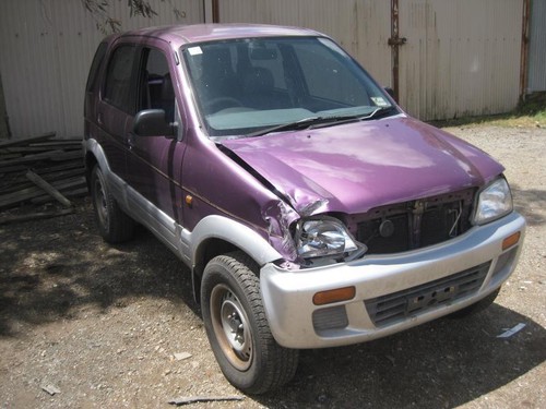 DAIHATSU TERIOS RIGHT TAILLIGHT RED/ORANGE 07/1997-10/2000 - Picture 2 of 7