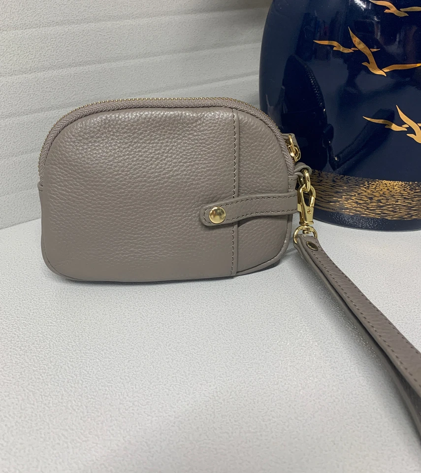 Emma Fox小号灰色荔枝纹皮革腕带手拿包 — 第 3/4 张图片