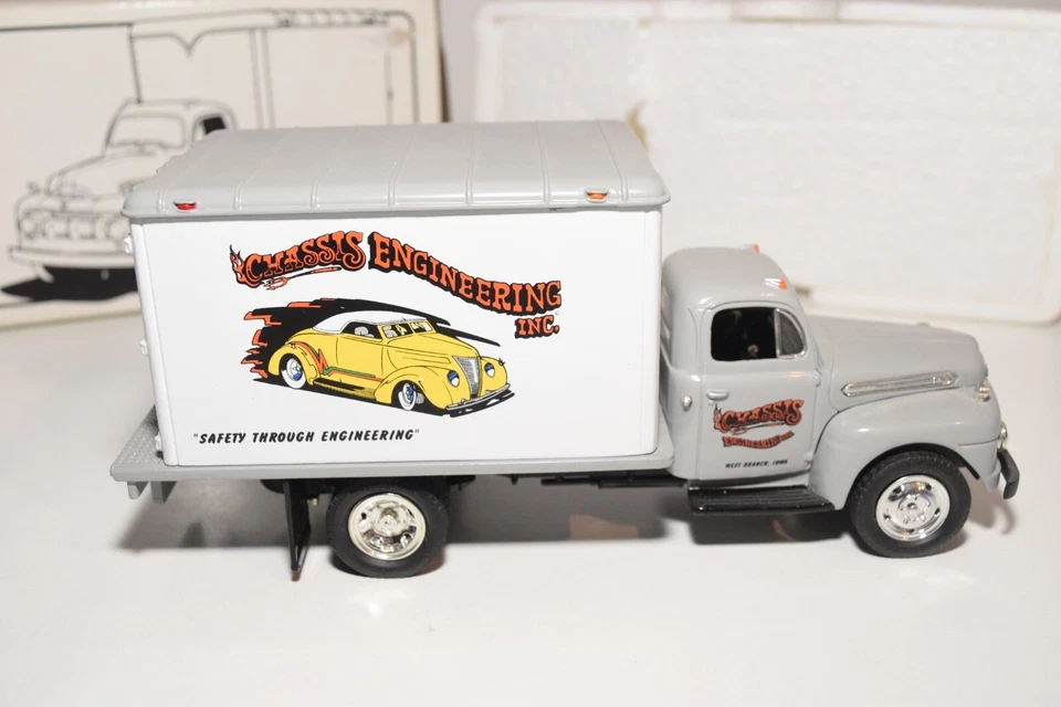 A49 1:34 PRIMA MARCIA FORD F-6 DRY GOODS VAN CHASSIS ENGINEERING MIB - Immagine 4 di 4