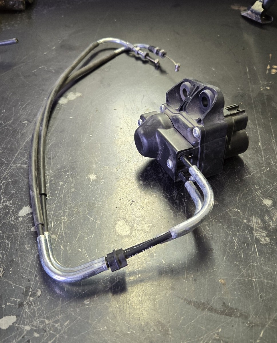 K YAMAHA FZ1 SERVO MOTOR 2D1-85820-00-00 INCLUDES CABLES *FITS