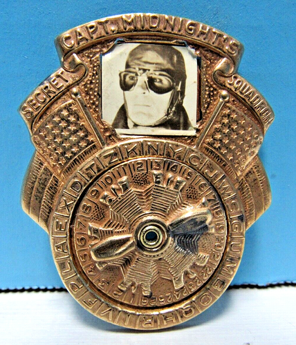 CAPTAIN MIDNIGHT 1942 SECRET SQUADRON BOOK, FLYING CROSS, DECODER BADGE & MORE - Picture 5 of 19