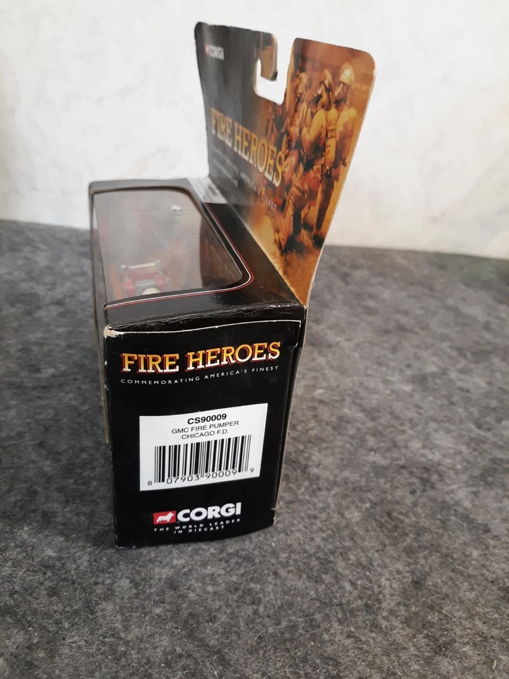 Corgi Fire Hero 1966 GMC Chicago Engine #18 Fire Pumper #CS - Image 2 of 4