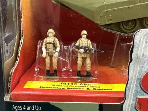 1997 Galoob BATTLE SQUADS M113 APC ARMORED PERSONNEL CARRIER Driver Gunner 74254 - Picture 2 of 9