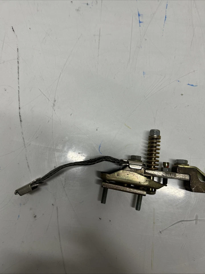 brazo de contacto de puesta a tierra con resorte M-892 Foto 2 de 4