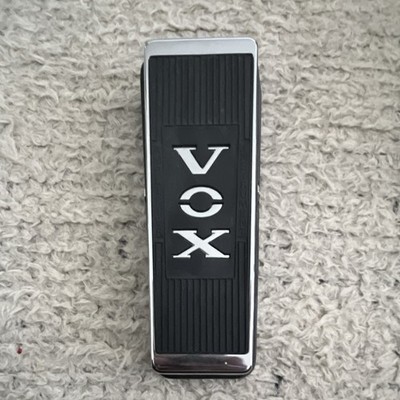 Vox V847 Wah-Wah Analog Effects Pedal for Electric Guitar with Case