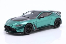 GT SPIRIT GT922: 1:18 ASTON MARTIN V12 VANTAGE ASTON MARTIN RACING GREEN 2023