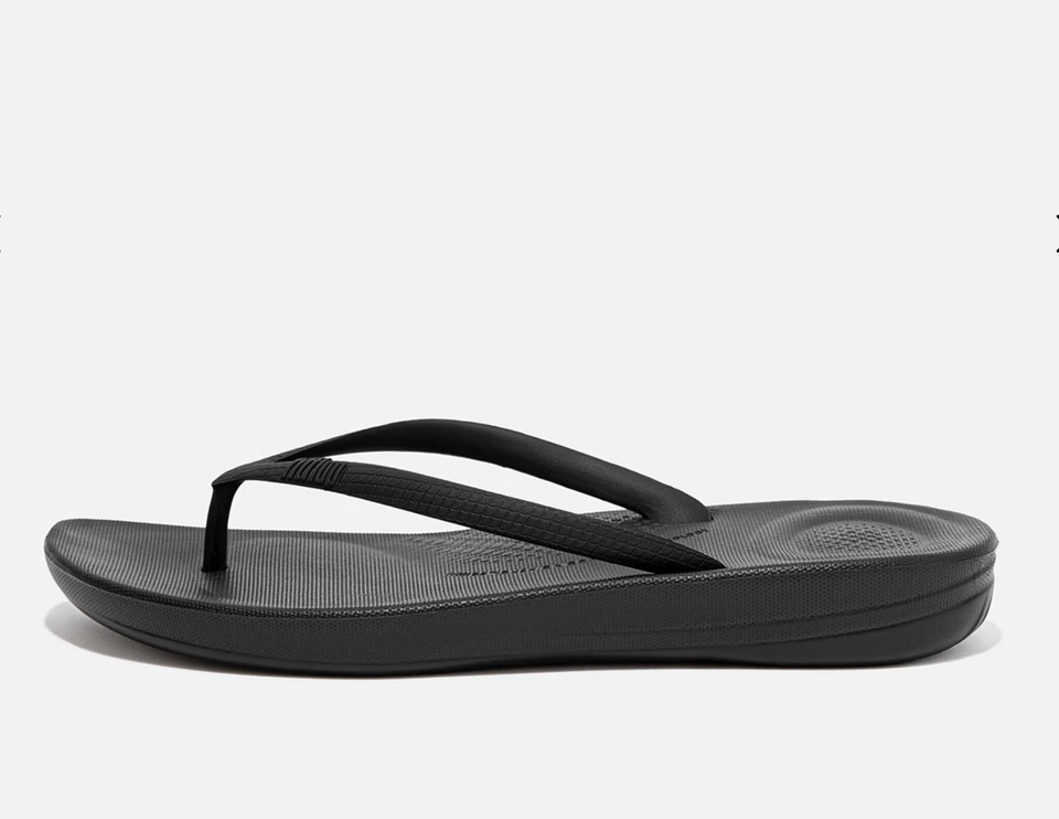 NEW FitFlop IQushion Ergonomic Comfort black Flip Flops Women's Size US 9 - Image 3 of 4